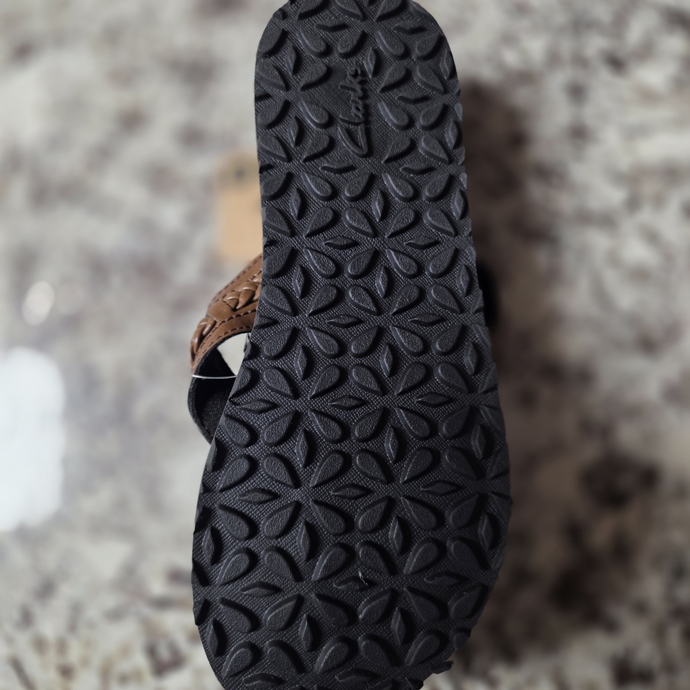 Clarks Womens Brown Size 8 Sandals -STILL AVAILABLE - Picture 5 of 7